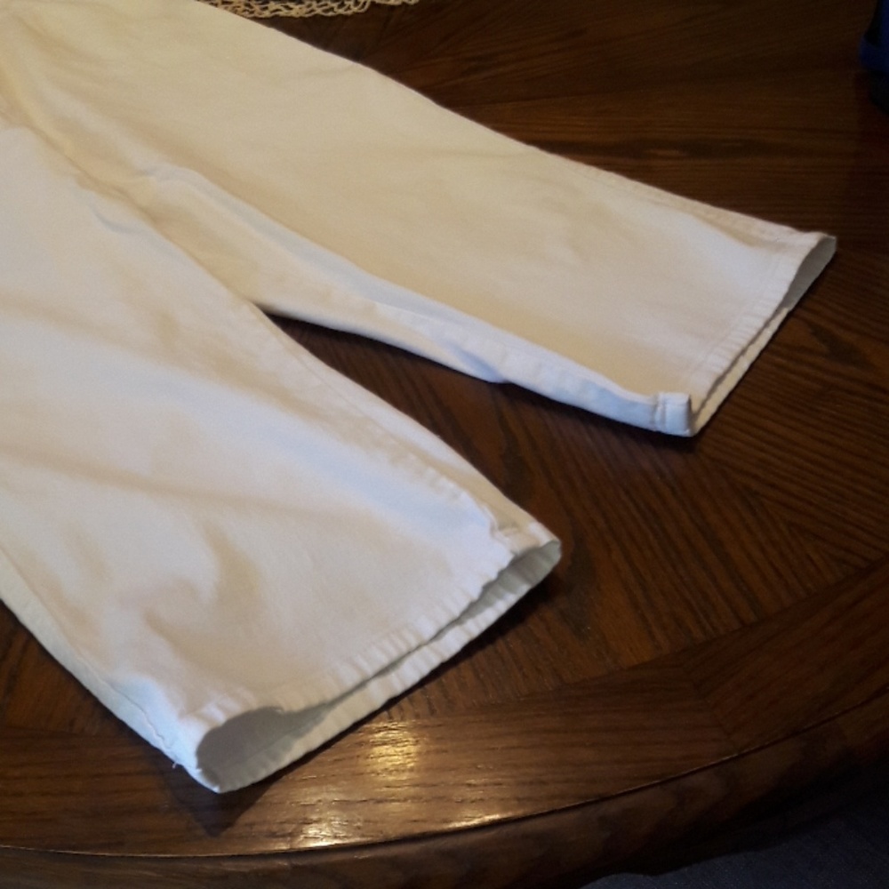 Capri pants - Picture 2 of 3
